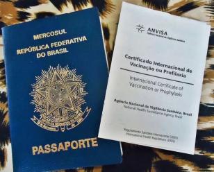 passaporte + certificado vacinacao